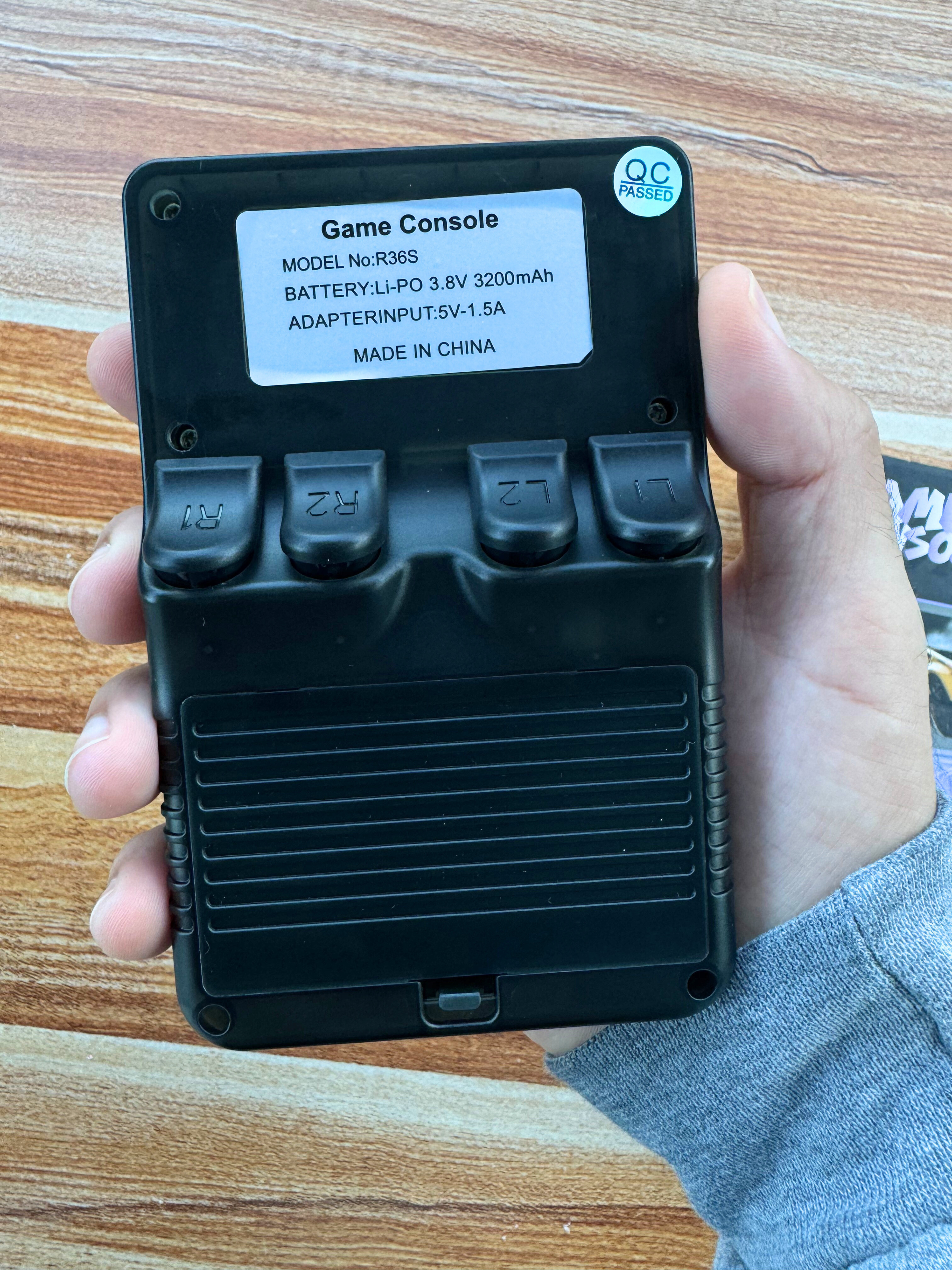 Consola de Videojuegos Retro - R36 (COMPRA 2 Y LA 3RA GRATIS)